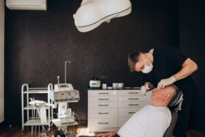 Rhinoplastie pour nez large